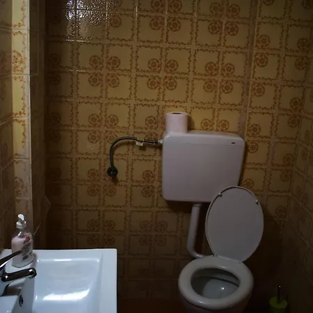 Anesis Pantazis Aszproválta